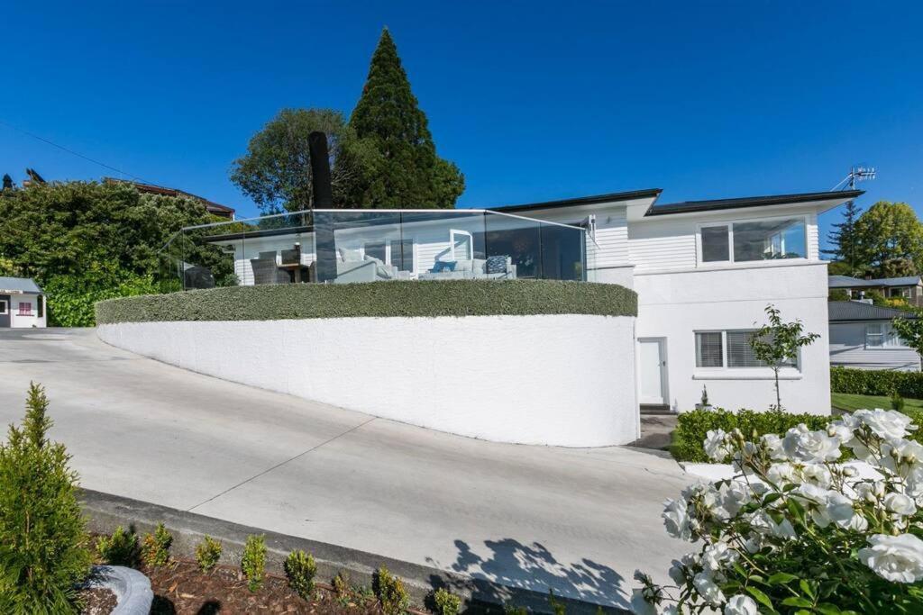 Views, Close To Town Havelock North Exterior photo